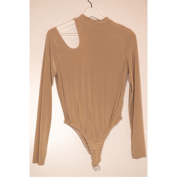 PrettyLittleThing Slinky Cut Out Bodysuit - US10 - Picture 3 of 4